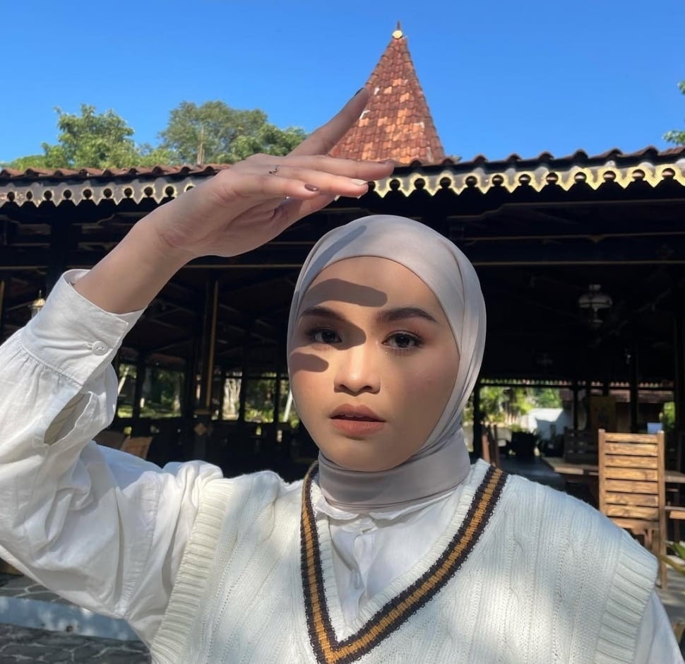 OOTD Salma Salsabil Pakai Vest. (Instagram)