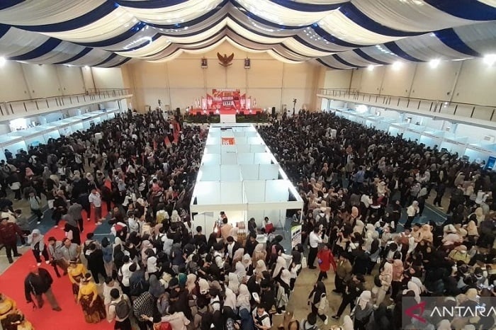 Job Fair Bekasi: Alarm Krisis Lapangan Kerja dan Potensi Kriminalitas?