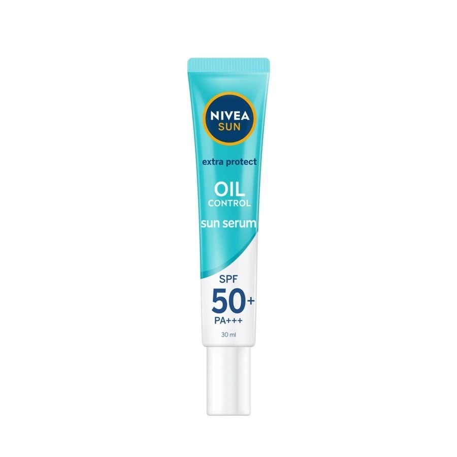 NIVEA Sun Face Protection Oil Control Serum. (Shopee)