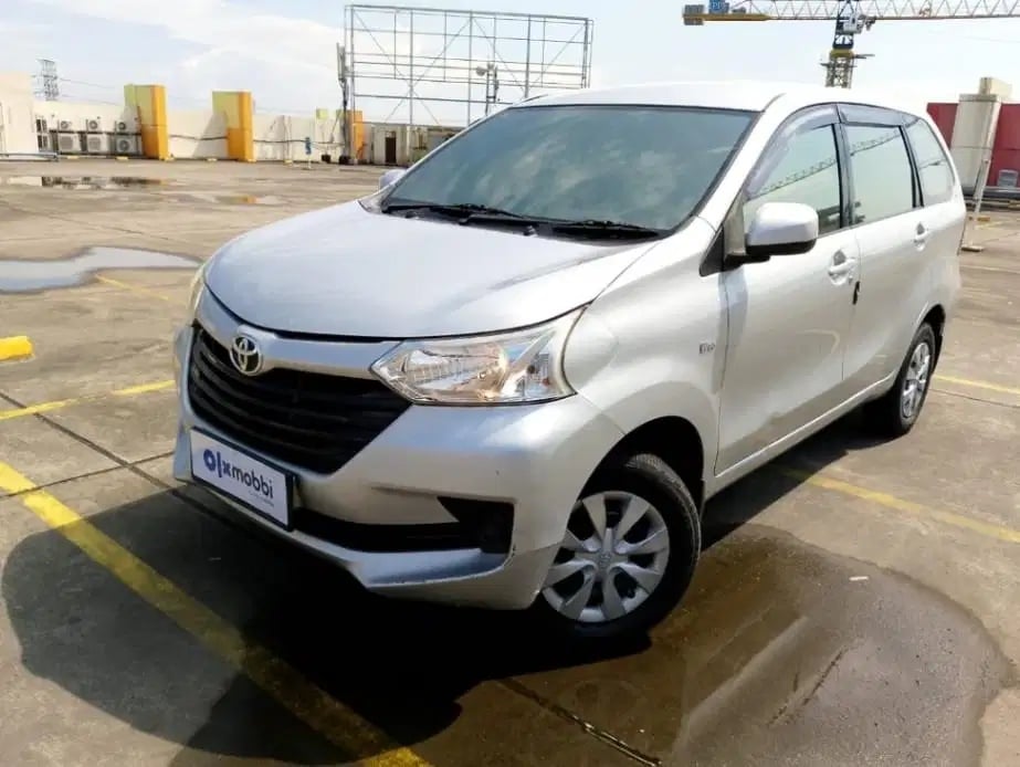 Toyota Avanza (2010). (OLX)
