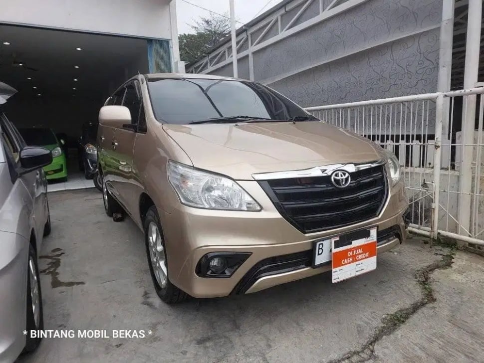 Toyota Kijang Innova (2005). (OLX)