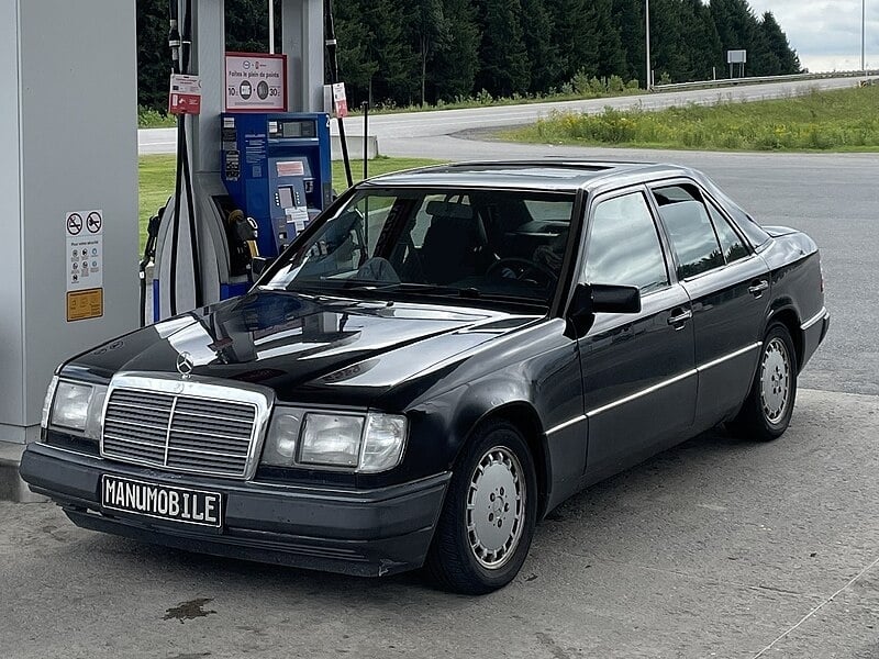 Mercedes-Benz E-Class W124 (1985–1996)