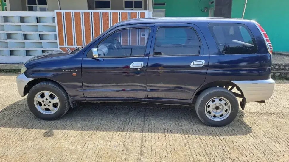 Daihatsu Taruna (2001). (OLX)