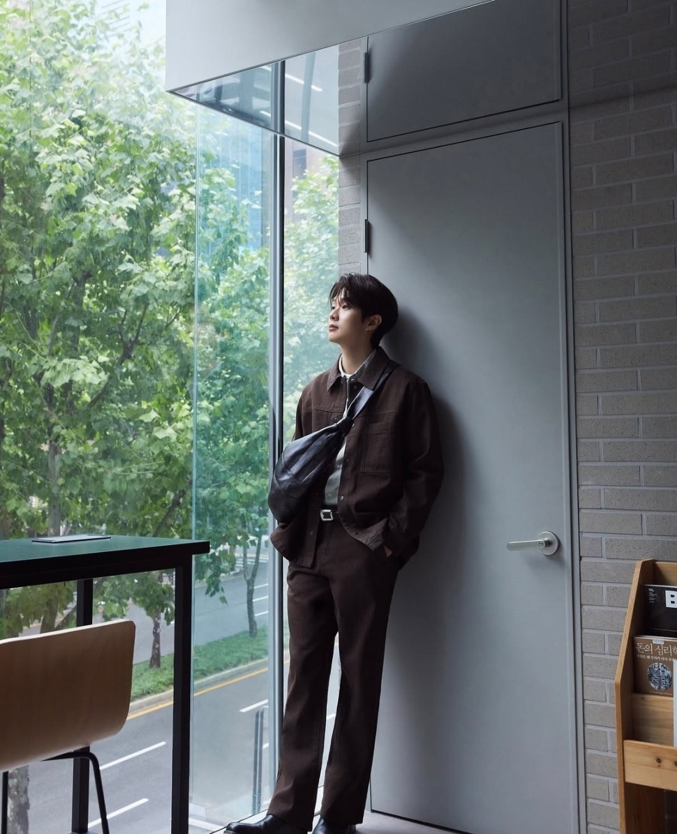 OOTD Choi Woo Shik (Instagram.com/dntlrdl)