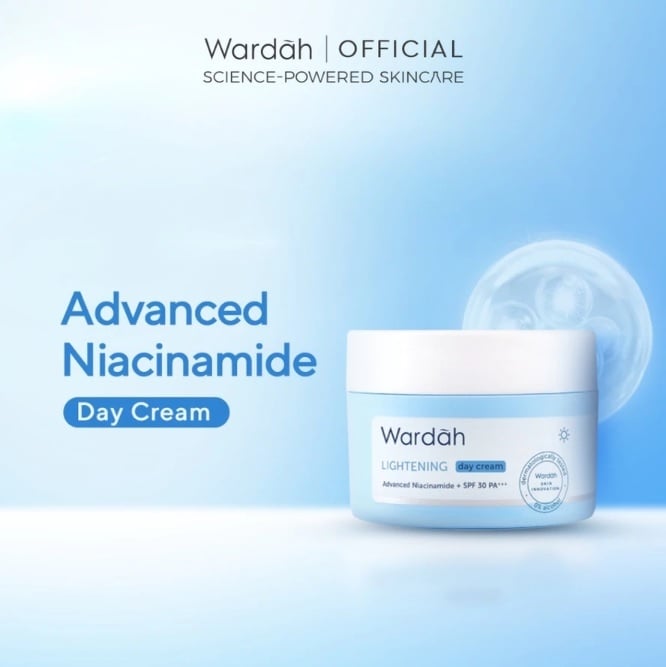 Wardah 5% Niacinamide + Bisabolol Moisturizer Lightening Day Cream (Shopee)