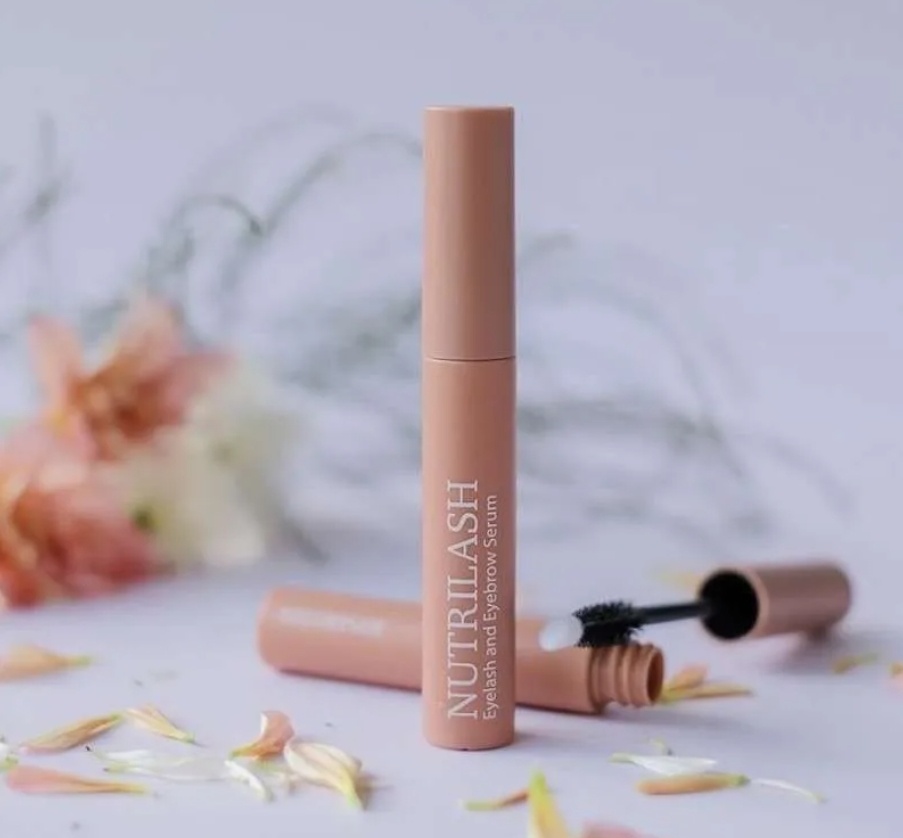 Nutrishe Nutrilash Eyelash & Eyebrow Serum. (Nutrishe)