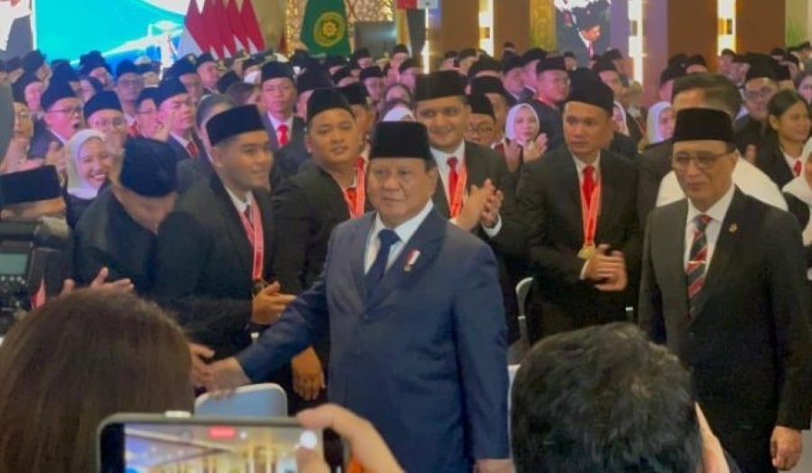 Presiden Prabowo Subianto usai mengukuhkan calon hakim di Balairung Mahkamah Agung (MA), Kamis (12/6/2025). [Suara.com/Novian]