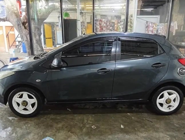 Mazda 2 (2011) (OLX)
