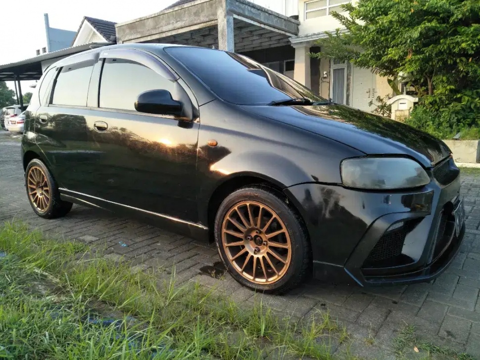 Chevrolet Aveo (2004). (OLX)