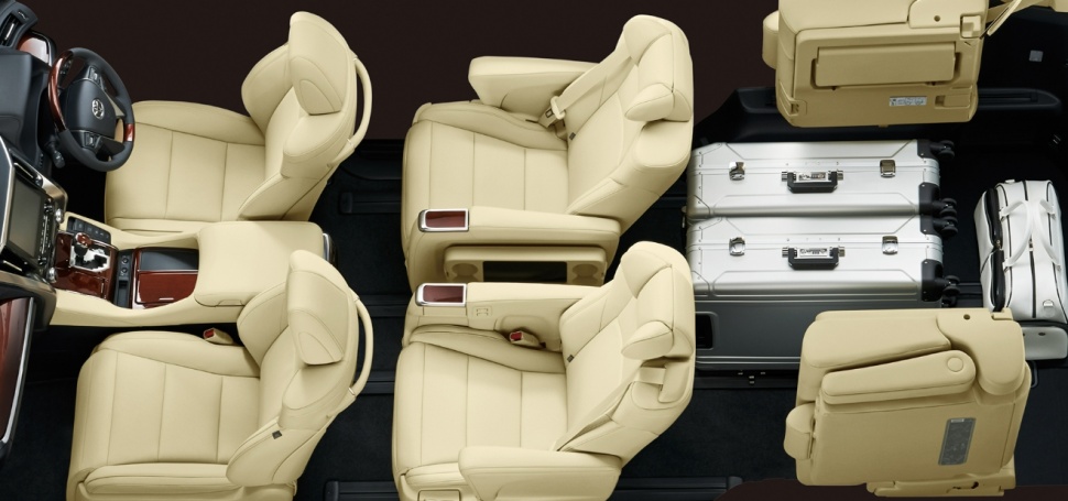 Interior Toyota Alphard 2015. (Toyota)