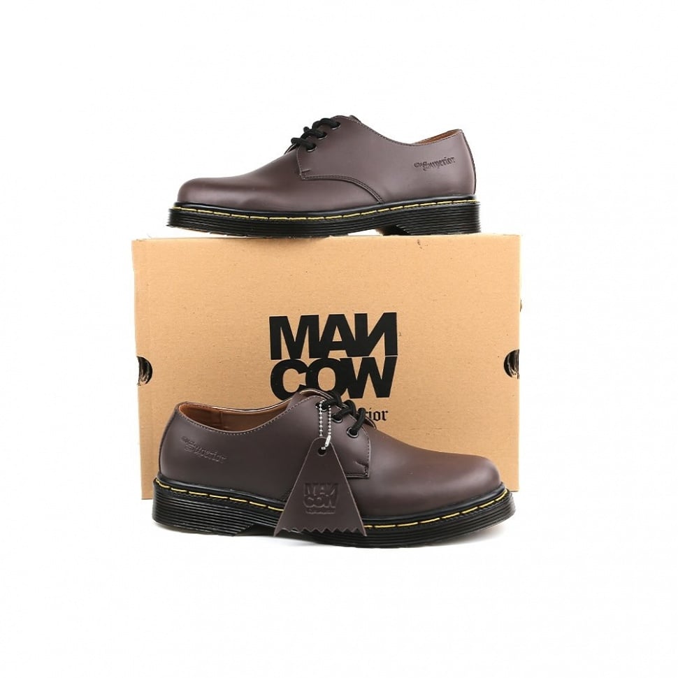 Mancow Low Dark Brown Microfiber. [Instagram/mancow.id]