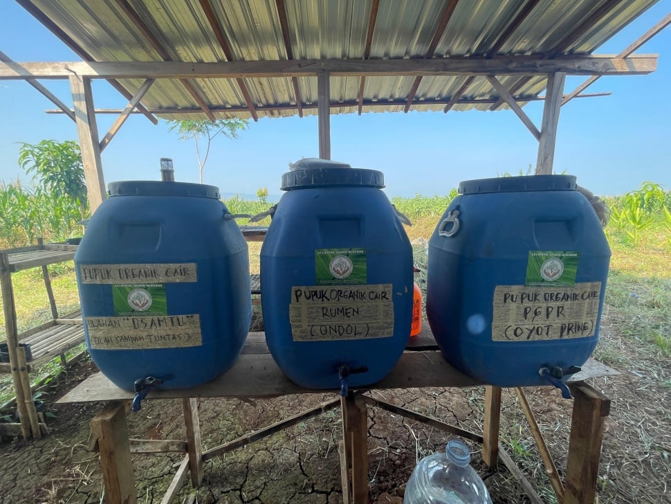 Tempat pembuatan pupuk organik cair di Dusun Tegalsari, Desa Wonosari, Kecamatan Pegandon, Kabupaten Kendal, Jawa Tengah.(Suara.com/Rendy Adrikni Sadikin)