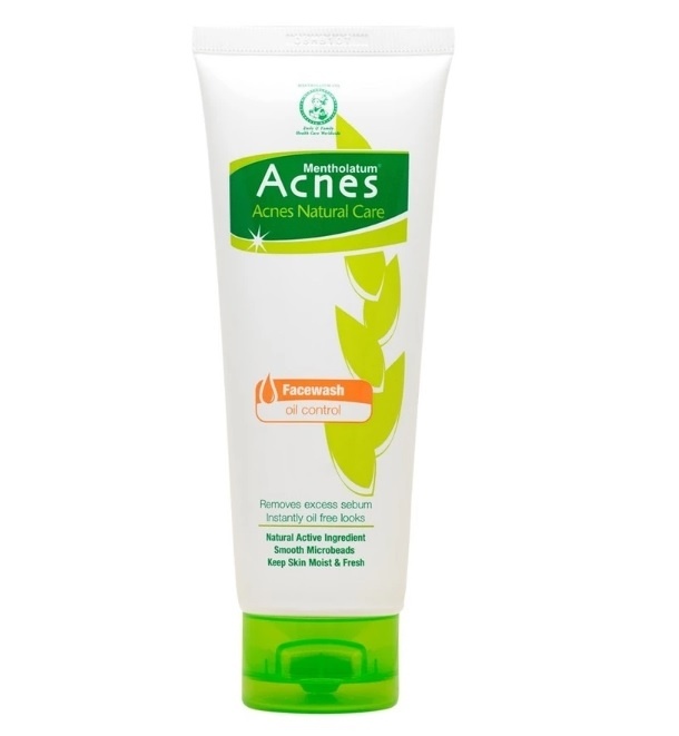 Acnes Natural Care Face Wash Oil Control (Shopee)