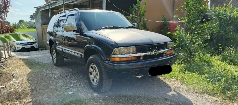 Chevrolet Blazer (2000). (OLX)