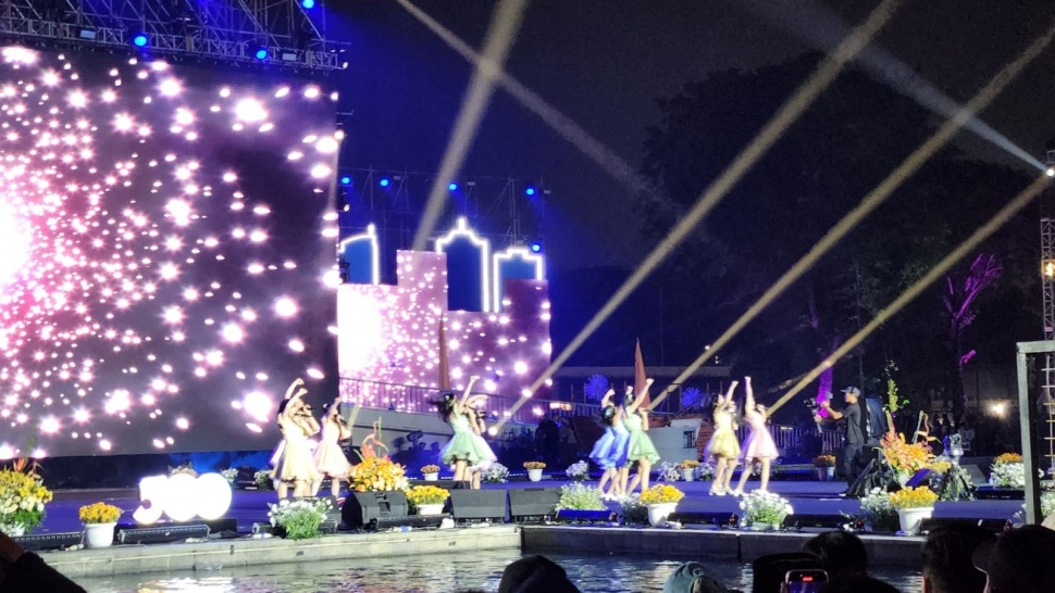 Penampilan JKT48 di atas panggung. (Dok: Pemprov DKI Jakarta)