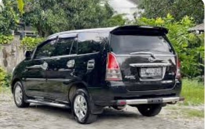 Toyota Kijang Innova Generasi 1, 2004
