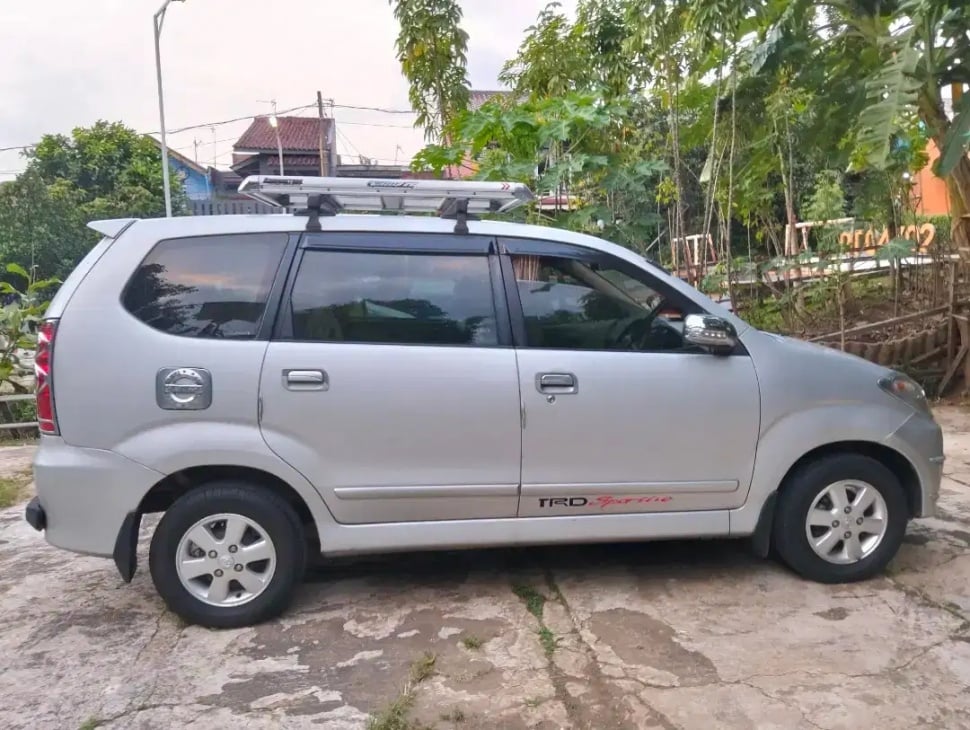 Toyota Avanza (2008). (OLX)