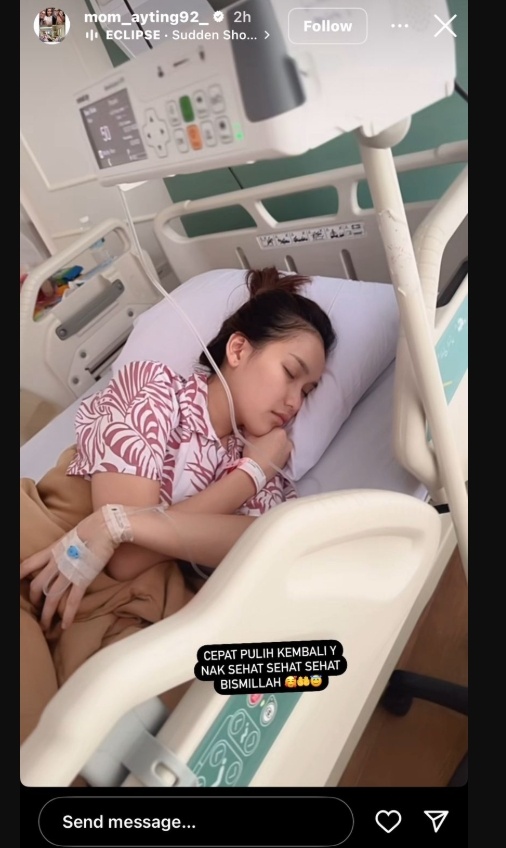 Ayu Ting Ting dirawat di rumah sakit [Instagram]