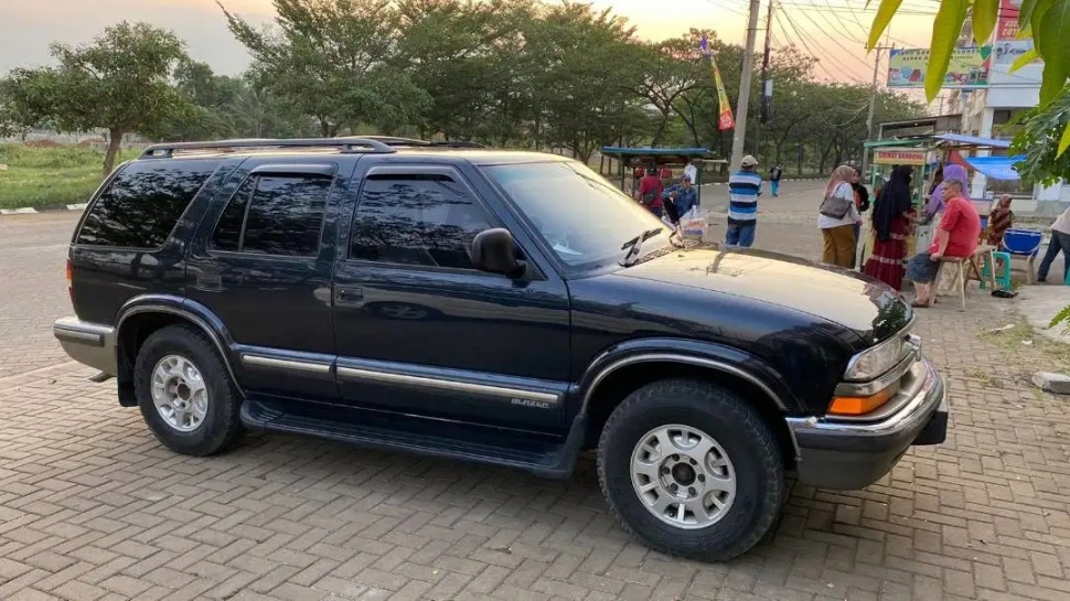 Opel Blazer (2000). (OLX)