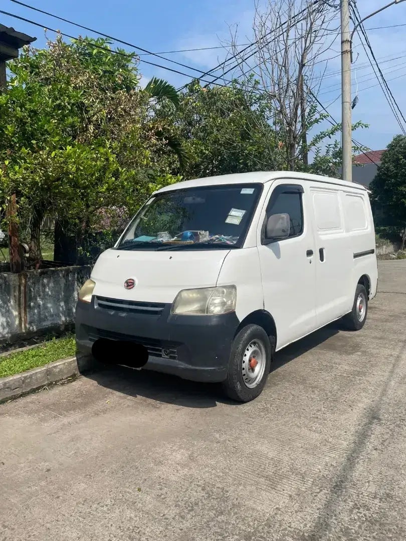 Daihatsu Gran Max (2011). (OLX)