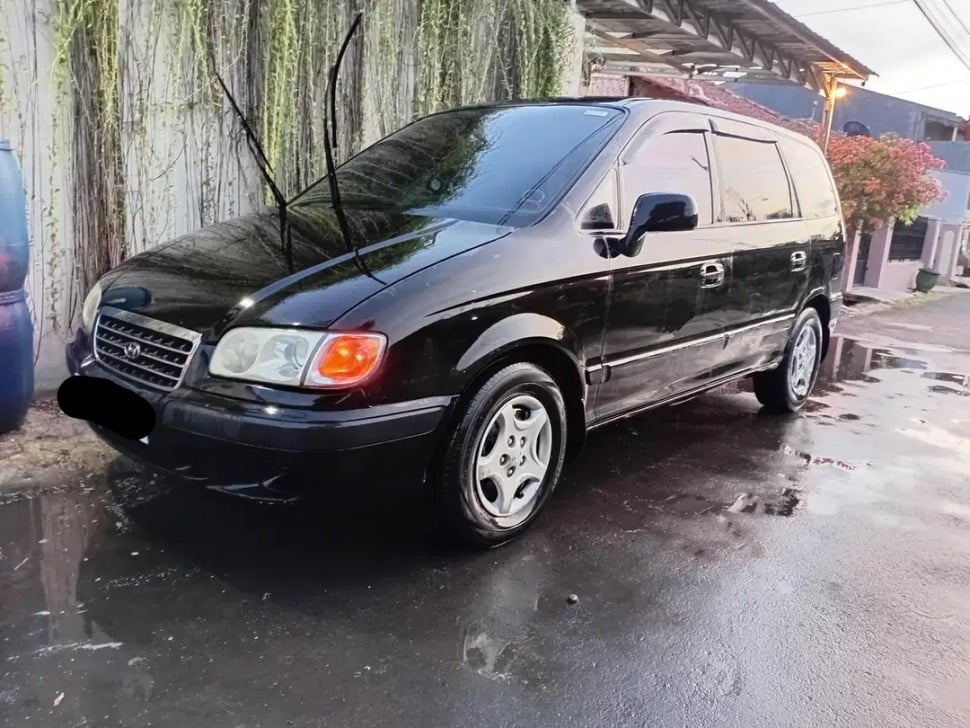 Hyundai Trajet (2004). (OLX)
