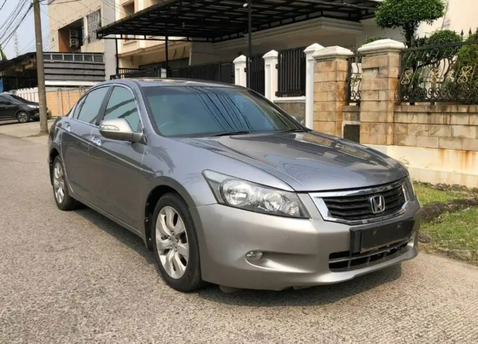 Honda Accord 2008. (OLX)