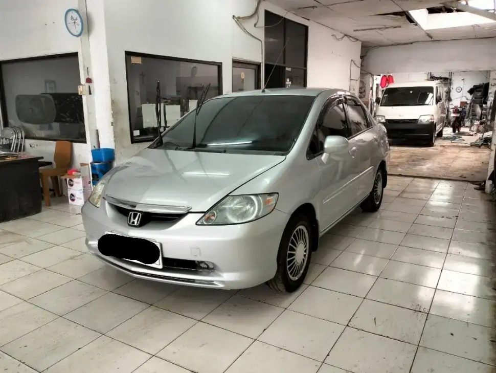 Honda City (2003). (OLX)