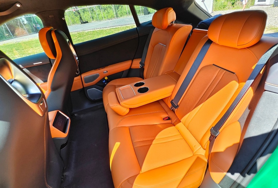 Bagasi belakang mobil listrik Xiaomi YU7. (Xiaomi)