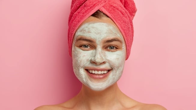 Ilustrasi masker wajah. [Freepik]