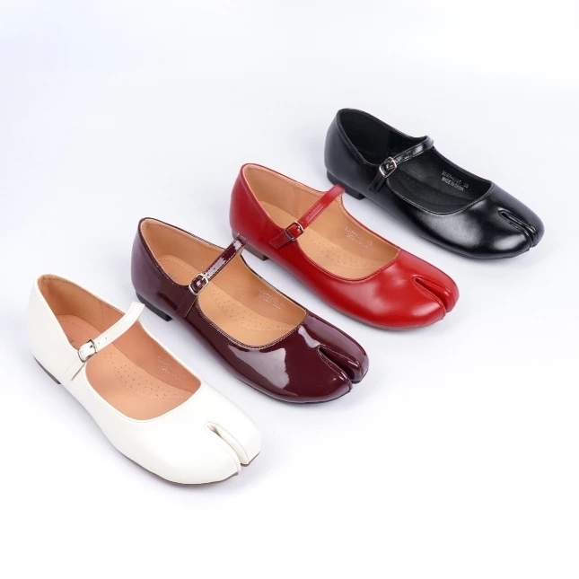 Rekomendasi Tabi shoes dari merek lokal. (Shopee)