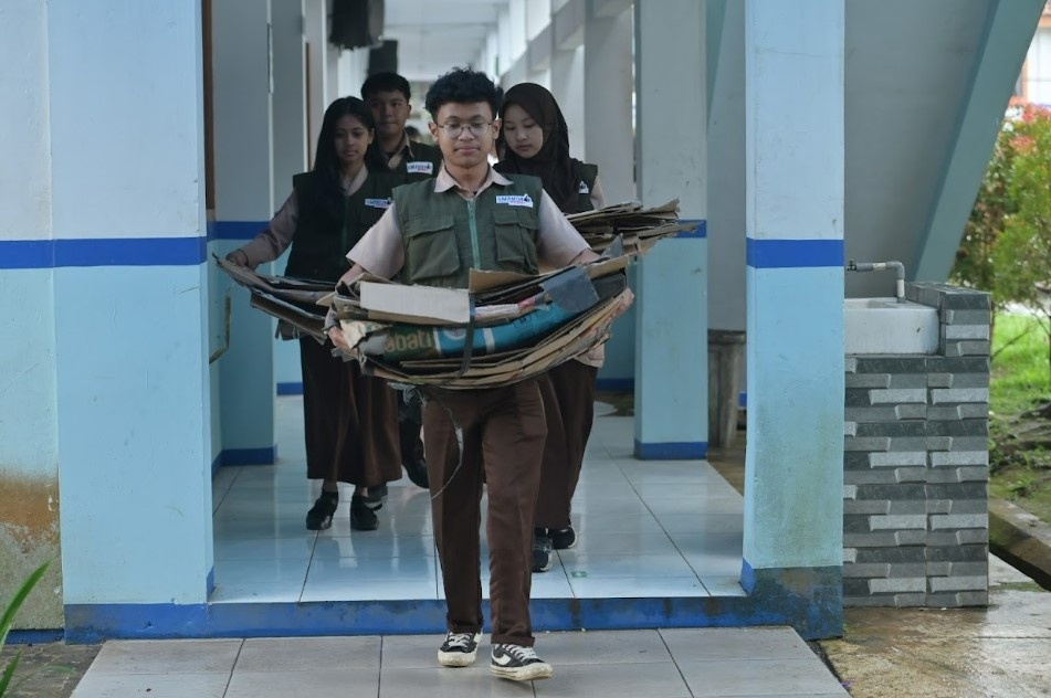 Mesin Tukar Sampah Jadi Uang. (Dok. Feri Latief untuk British Council)
