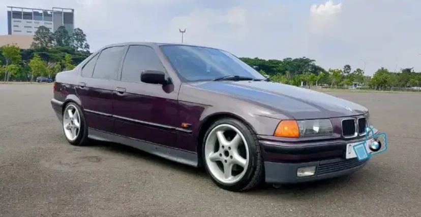 BMW E36 (OLX)