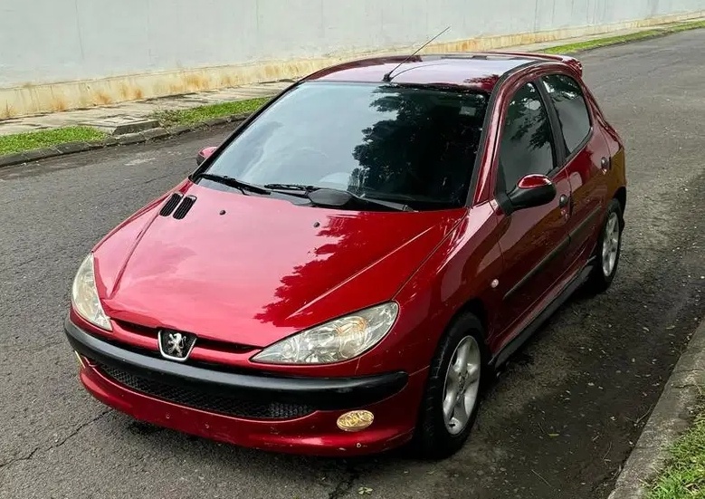Rekomendasi mobil bekas matic di bawah Rp50 juta. (OLX)