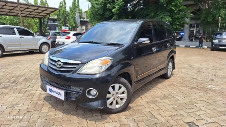 Toyota Avanza (2010). (OLX)