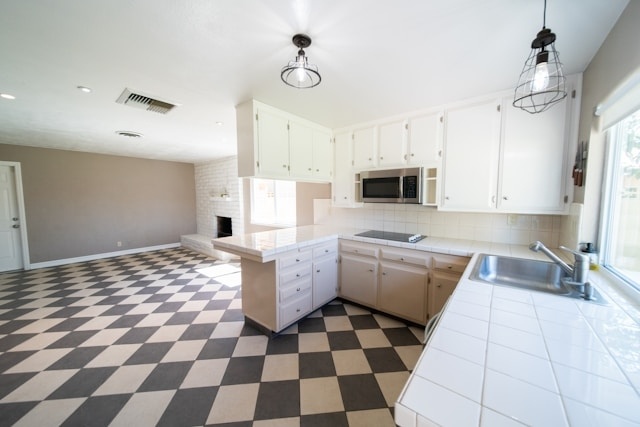 Motif keramik dapur.