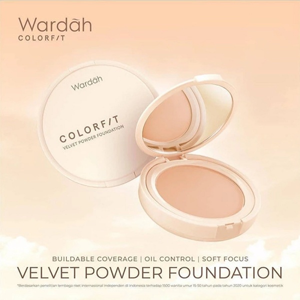 Bedak Wardah. (Shopee)