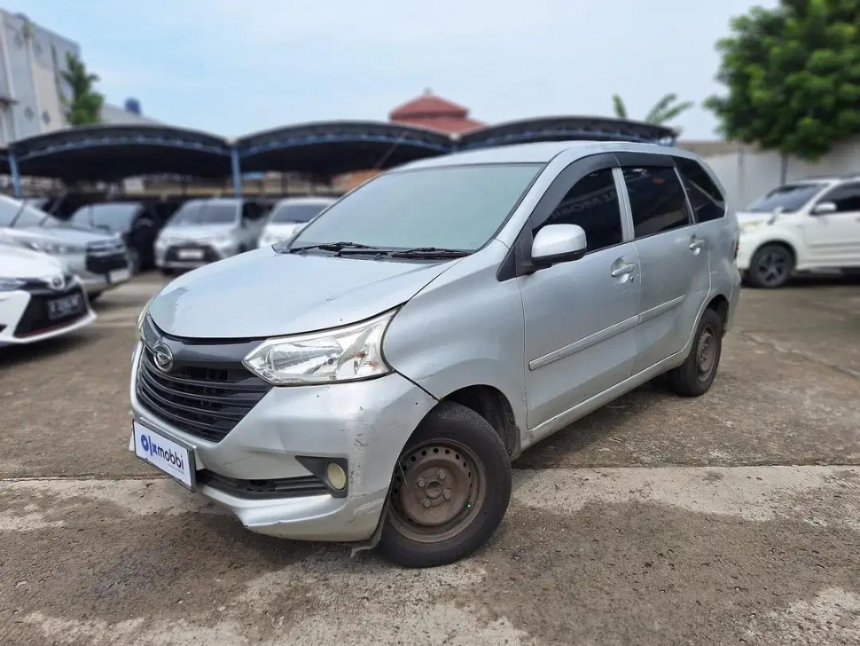 Daihatsu Xenia (2017). (OLX)