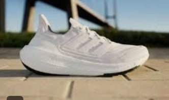 Adidas Ultraboost Light