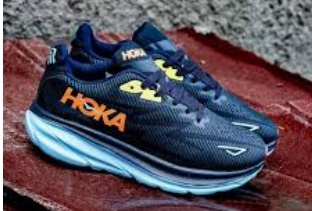 Hoka One One Clifton 9