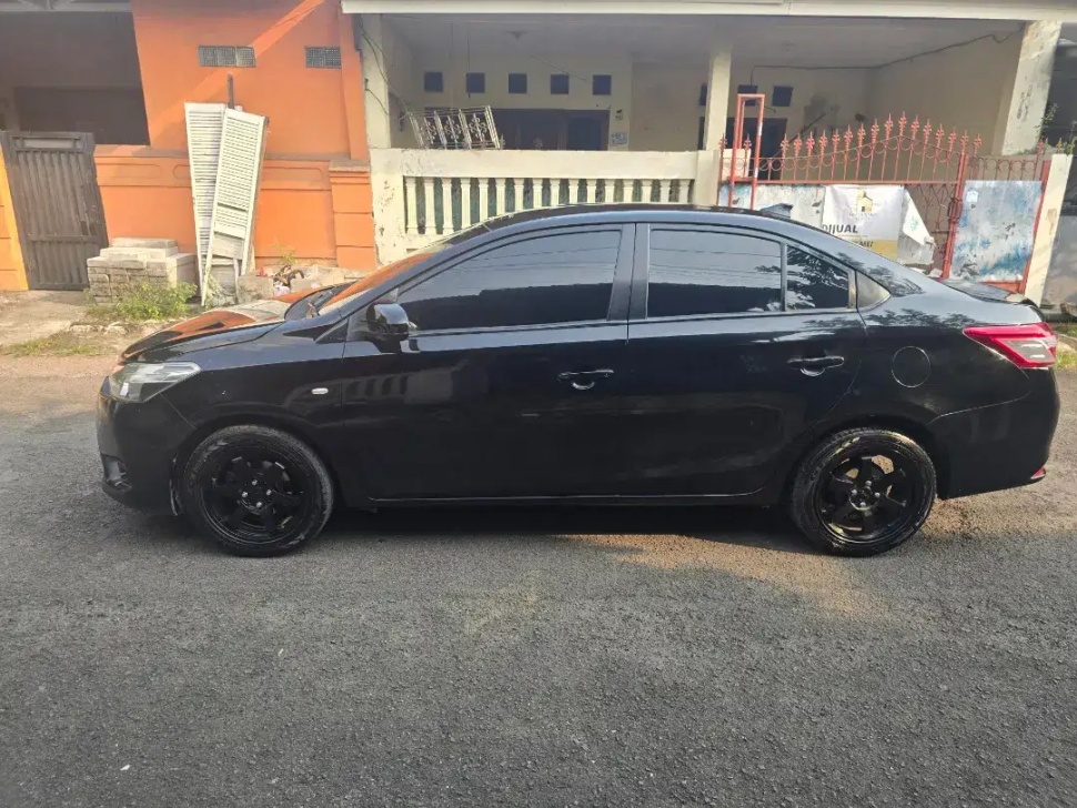 Toyota Limo (2014). (OLX)