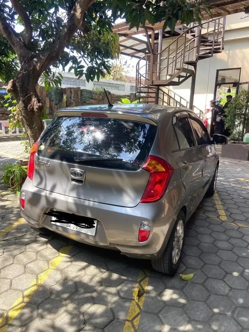 Kia Picanto (2012). (OLX)