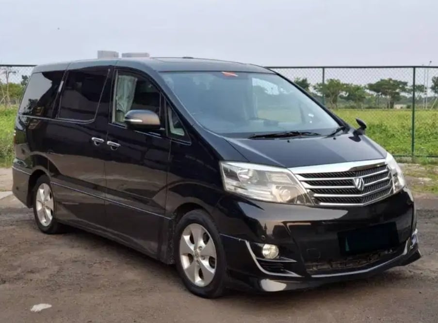 Toyota Alphard 2007. (OLX)