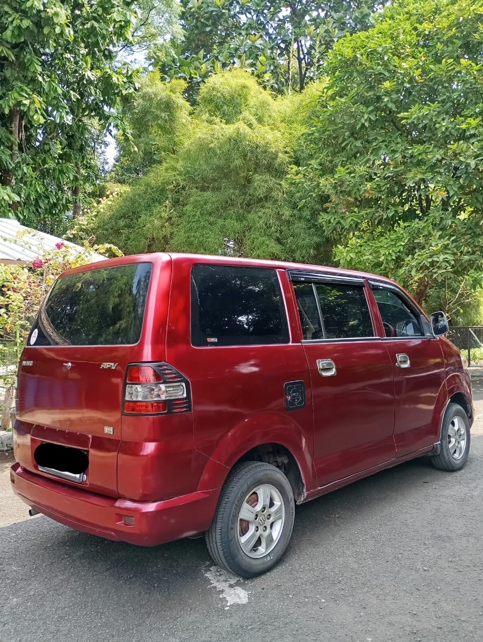 Suzuki APV (2014). (OLX)