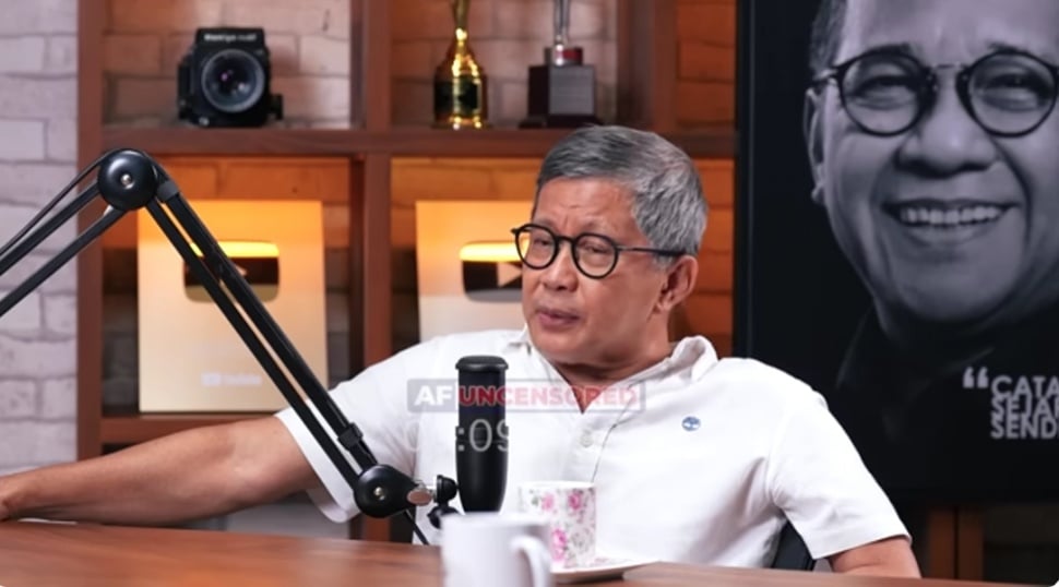 Pengamat Politik, Rocky Gerung. [YouTube/Akbar Faizal]