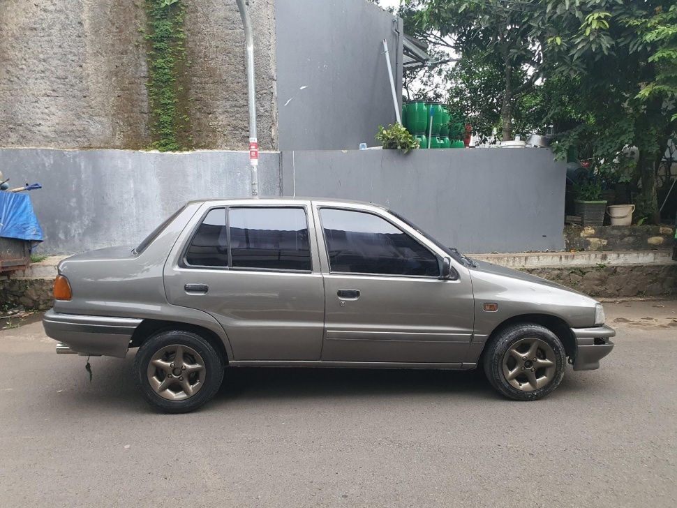 Daihatsu Classy (1991). (OLX)