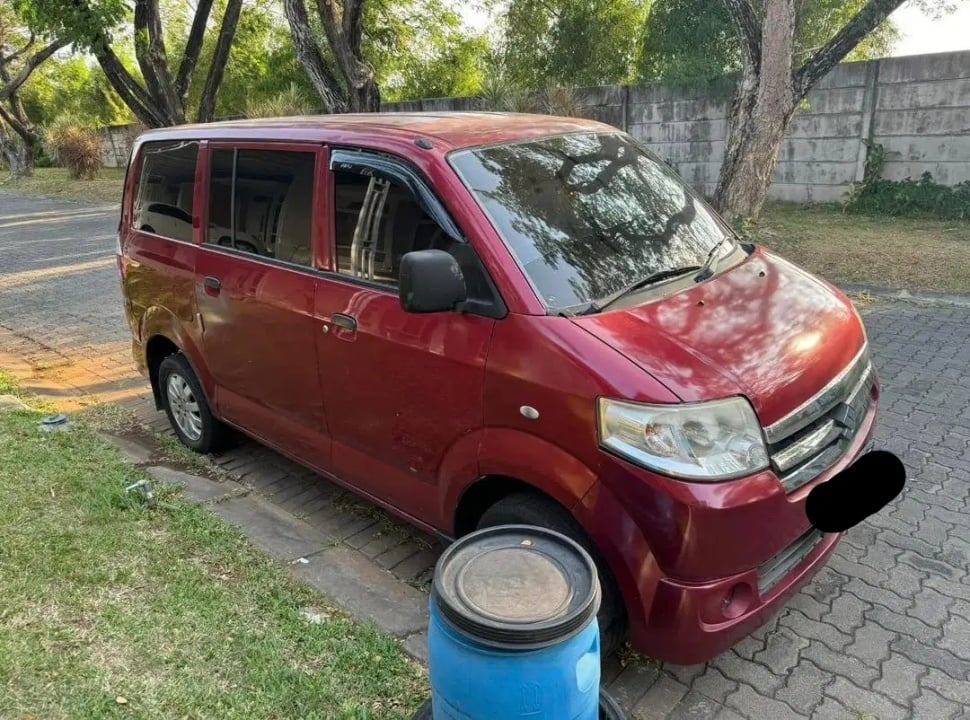 Suzuki APV Arena (2011). (OLX)