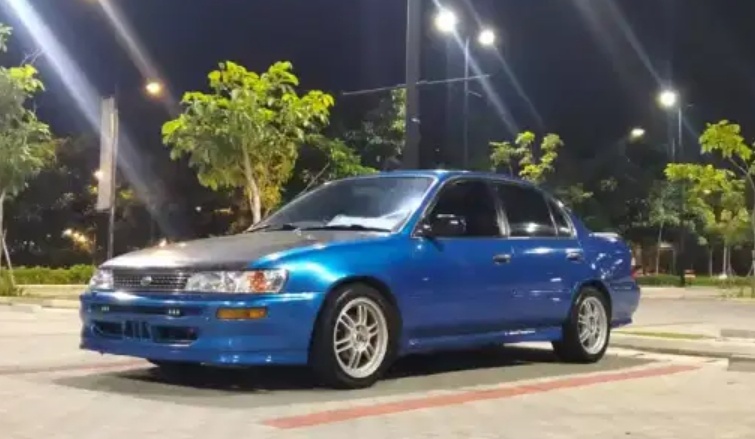 Toyota Great Corolla (OLX)