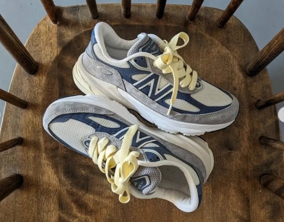New Balance 990v6