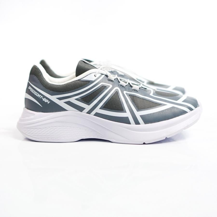 sepatu lari 100 ribuan, Speedgoat (Tokopedia)