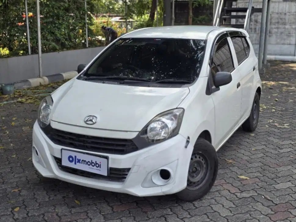Daihatsu Ayla (2017). (OLX)